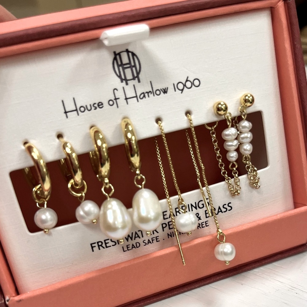 NWT ⚜️🤍⚜️ House of Harlow 1960 Gorgeous Freshwater pearls Earring Set - Picture 7 of 10